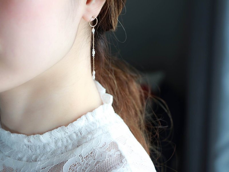 14kgf-mystic topaz & pearl pierced earrings(can change to clip-on) - 耳环/耳夹 - 宝石 白色