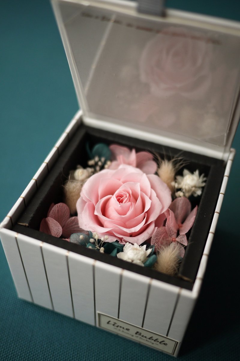 璀璨花礼盒-S(求婚 情人 生日 新婚贺礼)上方可写文字 - 干燥花/捧花 - 植物．花 粉红色