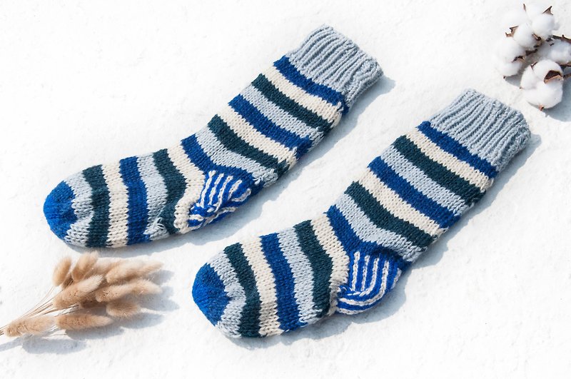 手织羊毛针织袜/条纹袜/羊毛钩织长袜/保暖毛袜-北欧蓝色天空条纹 - 袜子 - 羊毛 蓝色