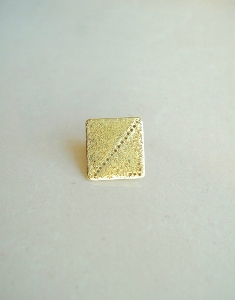 Square / pin brooch