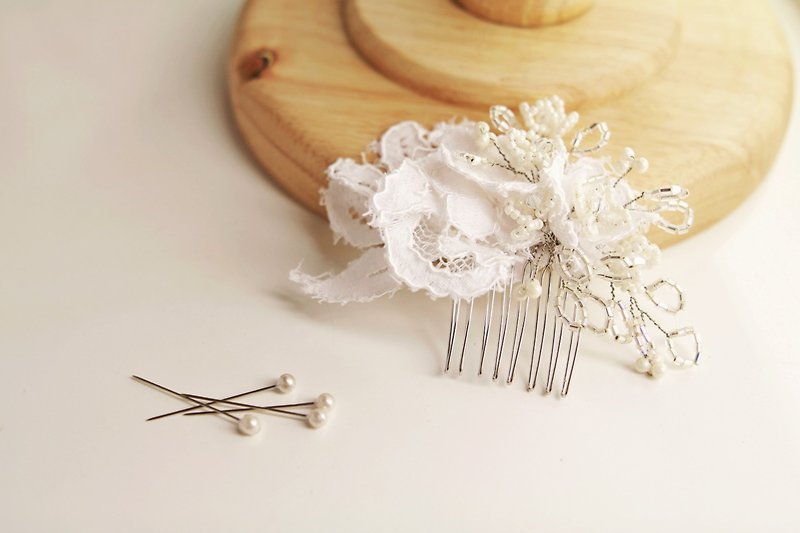 Lace Flower Headpiece, Wedding Headpiece, 婚纱头饰, 新娘头饰 - 发饰 - 棉．麻 白色
