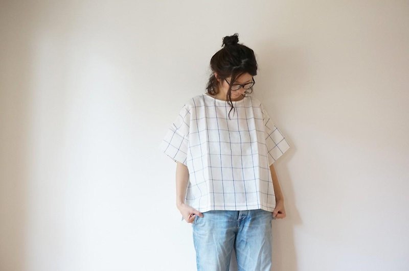Linen check blouse OFF/W - 女装上衣 - 棉．麻 白色