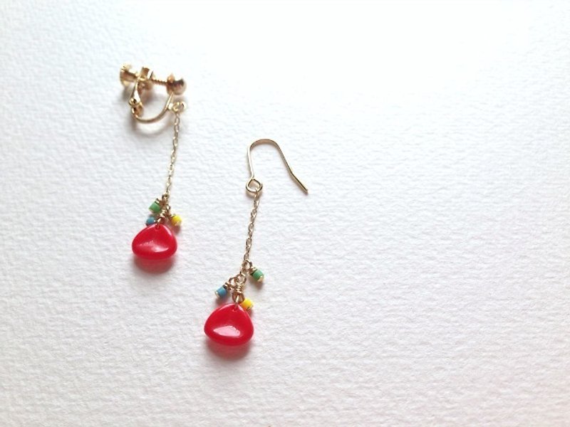 Poppy（earrings(clip-on or pierced )） - 耳环/耳夹 - 玻璃 红色