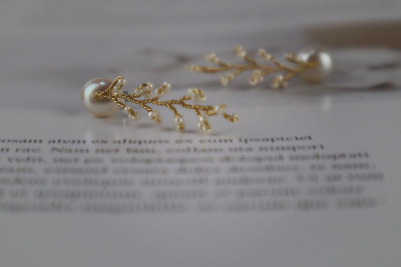 手作耳环 天然珍珠/合金 法式优雅 Bridal - 耳环/耳夹 - 珍珠 白色