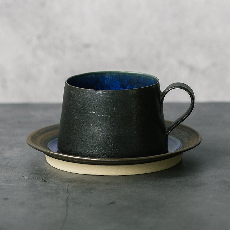 夜幕星河-宝蓝结晶+曜黑双釉 薄胎茶/咖啡杯盘组 (矮款) - 杯子 - 陶 多色