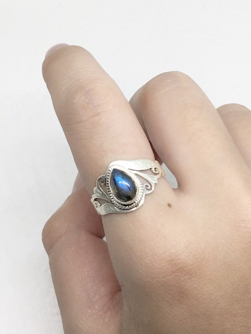 拉长石925纯银雕花设计戒指 尼泊尔手工镶嵌制作(款式4) - 戒指 - 宝石 蓝色