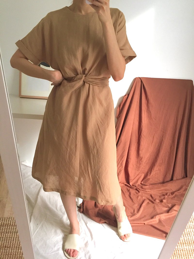 Berry Dress 大地色亚麻及膝前绑带洋装 (可订做颜色) - 洋装/连衣裙 - 棉．麻 