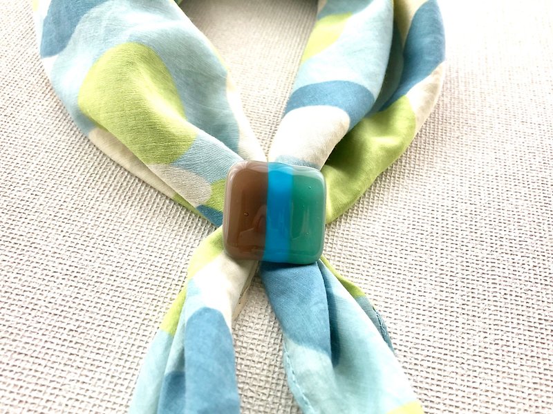 glass scarf clasp tricolore 1