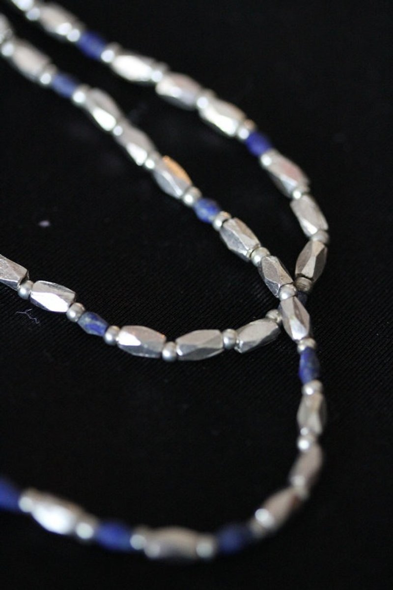 Handmade necklace with  silver and barrel-shape lapis lazuli beads (N0043) - 项链 - 银 蓝色