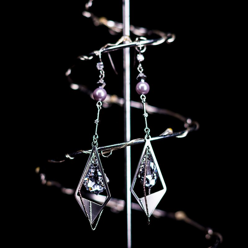 【颂歌】(帅气俐落)个性几何巴洛克金属银水晶耳环 母亲节礼物 - 耳环/耳夹 - 水晶 银色
