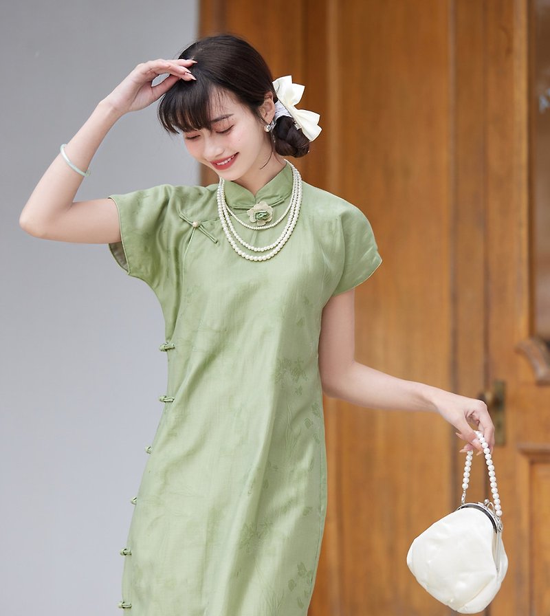 復古綠色 年輕款少女古法無省旗袍 新中式國風春節改良洋裝連身裙 - 旗袍 - 其他人造纤维 绿色