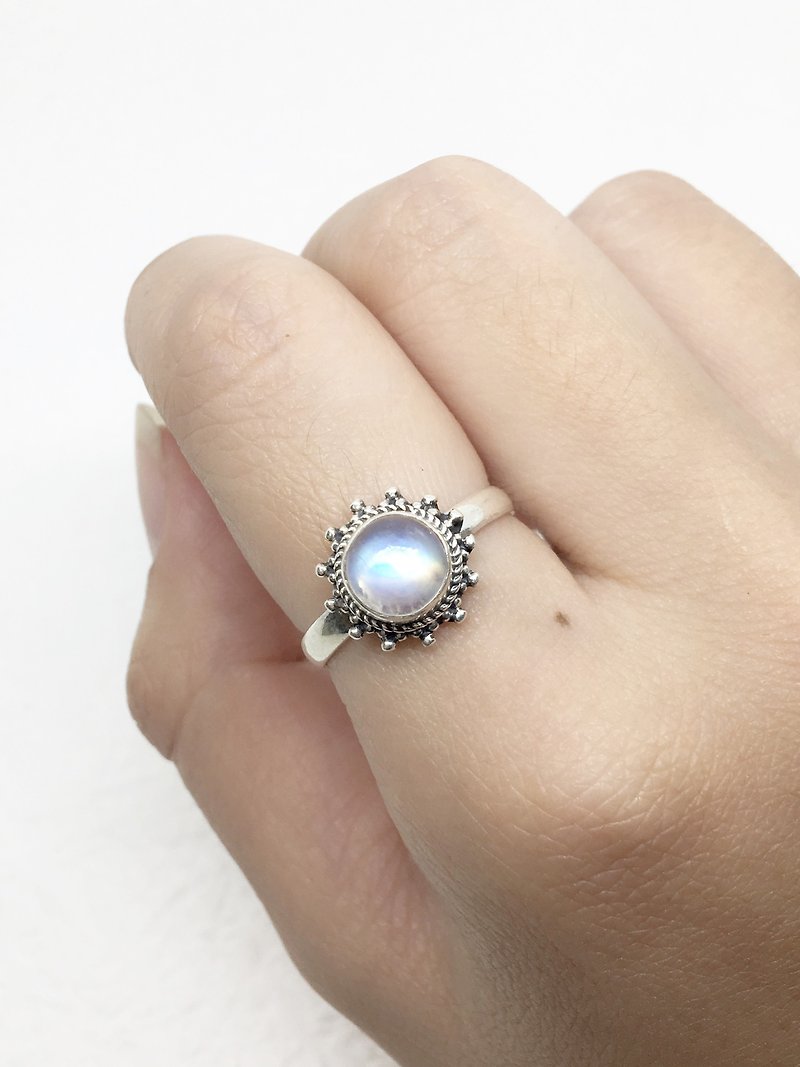 月光石925纯银异国设计戒指 尼泊尔手工镶嵌制作(款式5) - 戒指 - 宝石 蓝色