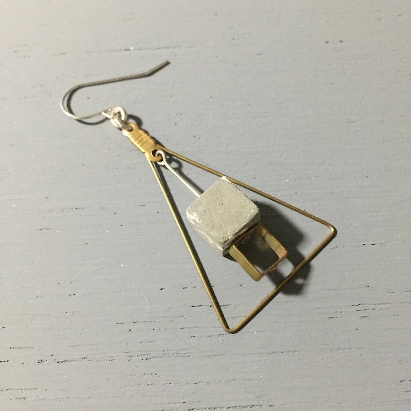 水泥耳环 (一件) - 大理石纹水泥珠 x 黄铜 x 925 纯银 (MCB-102) - 耳环/耳夹 - 水泥 金色