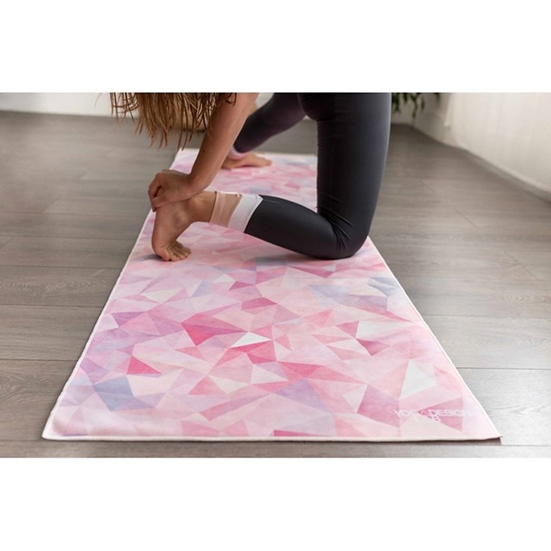 【Yoga Design Lab】Yoga Mat Towel 瑜珈铺巾 - Aamani (湿止滑) - 运动配件 - 其他材质 粉红色