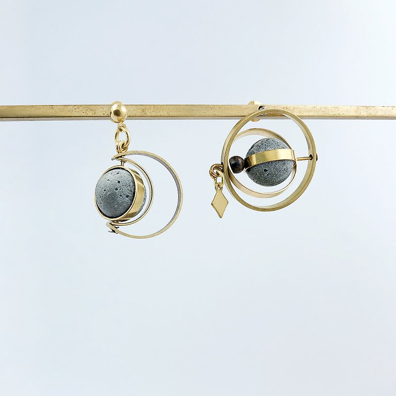 黄铜水泥不对称耳环 Agaric Garden x C3CraftStudio 月球之旅 - 耳环/耳夹 - 其他金属 