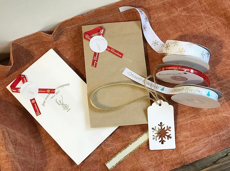 礼物包装 祝福卡片 节日丝带 圣诞新年礼物专供 - 纸盒/包装盒 - 纸 白色