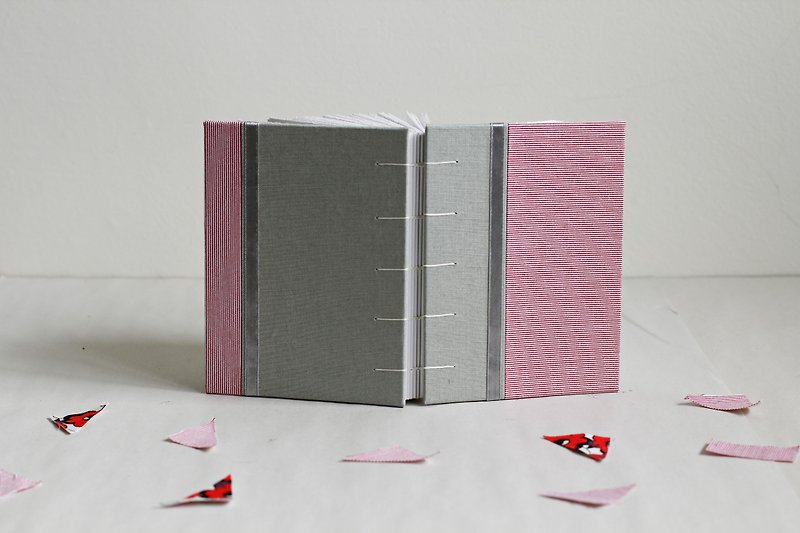小本科普特线装笔记本.拚色封面(淡苍色&粉色条纹) - 笔记本/手帐 - 纸 粉红色
