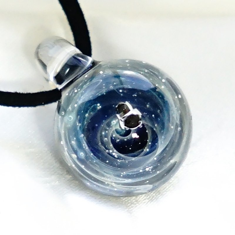 隕石の世界 隕石 宇宙 ガラス ペンダント 本物の隕石入り meteorite 星 玻璃 日本制造 日本 手工制作 手作 送料無料 - 项链 - 玻璃 蓝色