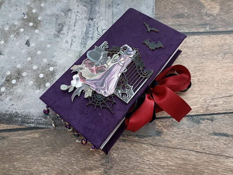 Witch grimoire journal Magic dream journal handmade Witchy flowers moon chunky - 笔记本/手帐 - 纸 紫色