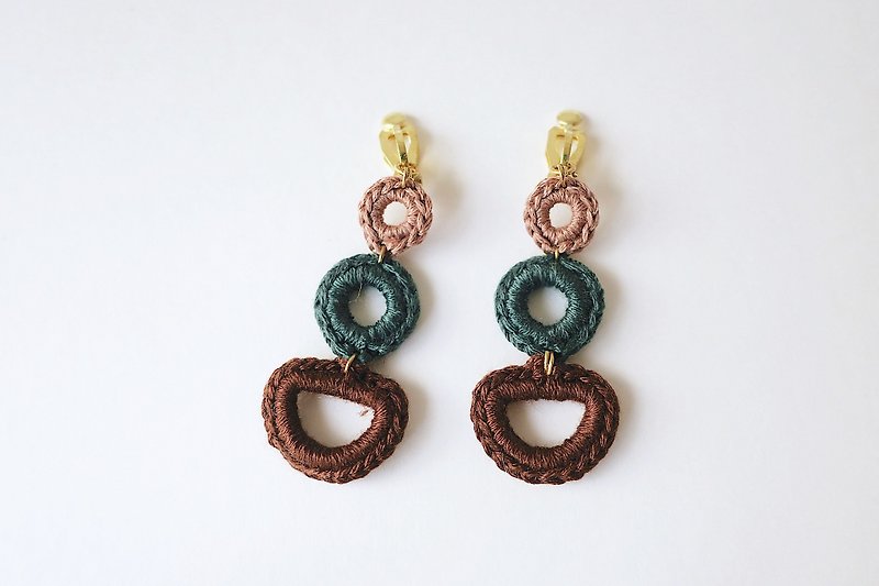 【endorphin】绣线编织黄铜耳环 - 耳环/耳夹 - 棉．麻 咖啡色
