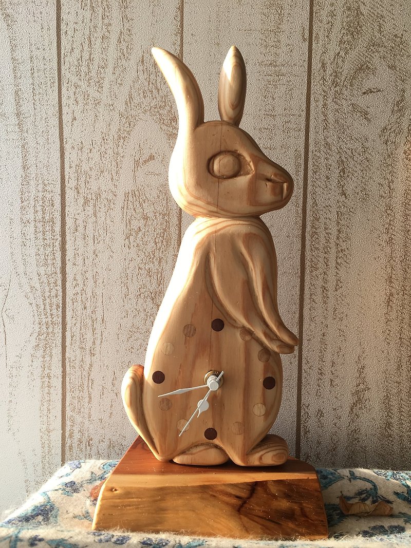 rabbit clock Yoshino cedar