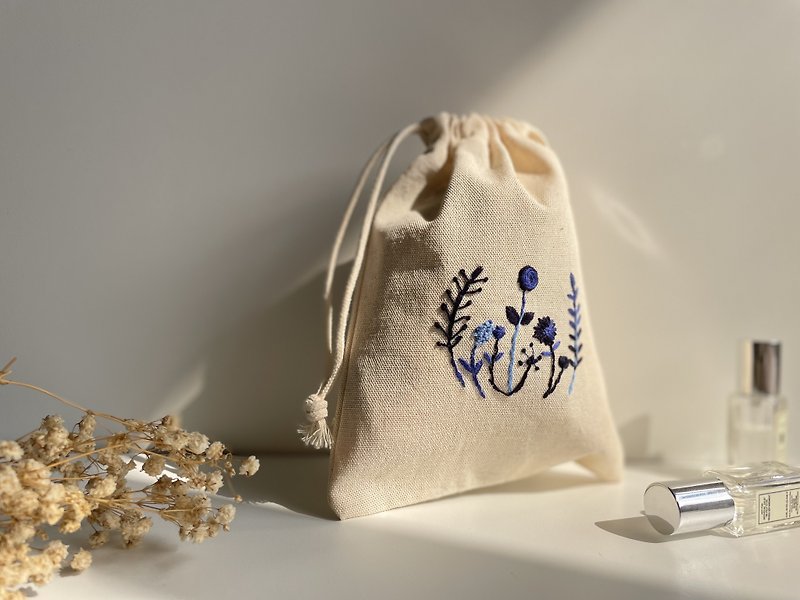 蓝色花园 刺绣包 上束口棉布袋  包装袋  糖果包装袋  饰品袋 - 束口袋双肩包 - 棉．麻 