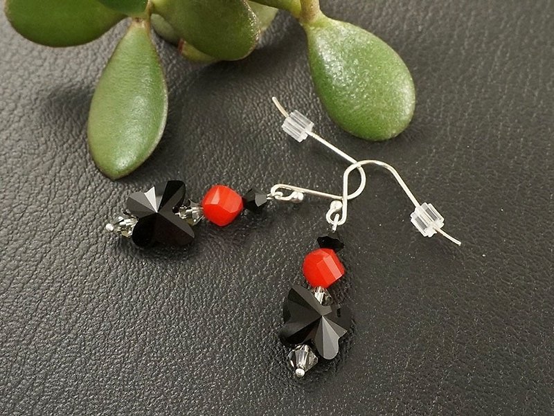 Red Scarlet Black Swarovski Crystal Butterfly Sterling Silver Earrings Jewelry - 耳环/耳夹 - 水晶 黑色