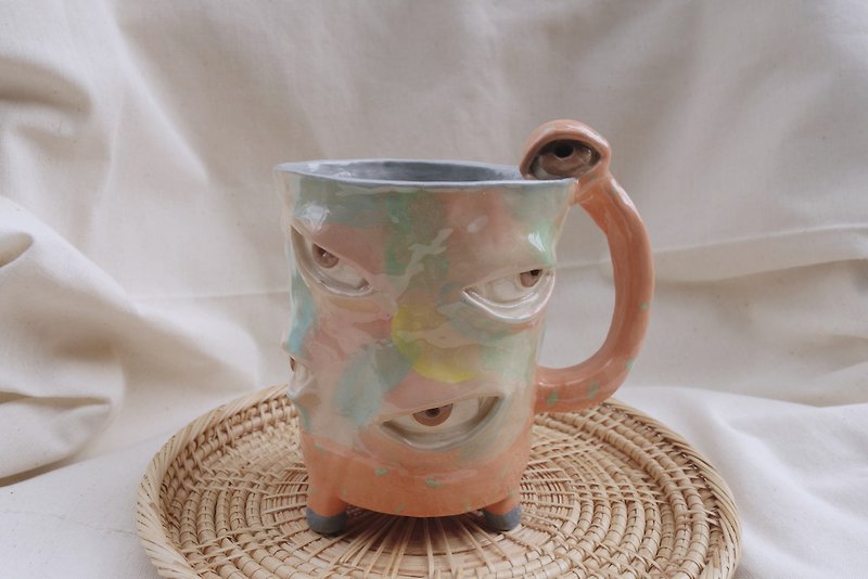 Handmade ceramic mug  with eye around in watercolour : ) - 花瓶/陶器 - 陶 多色