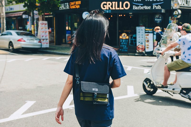 Sacoche 全防水 小物袋 经典全黑款 台湾制造 随身小包 侧背包 - 侧背包/斜挎包 - 防水材质 