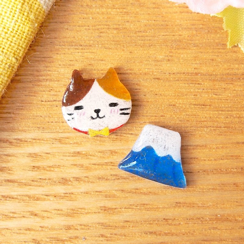 Meow原创手作猫猫和富士山耳环 (猫猫头和富士山为一对) 可改夹式 - 耳环/耳夹 - 塑料 蓝色