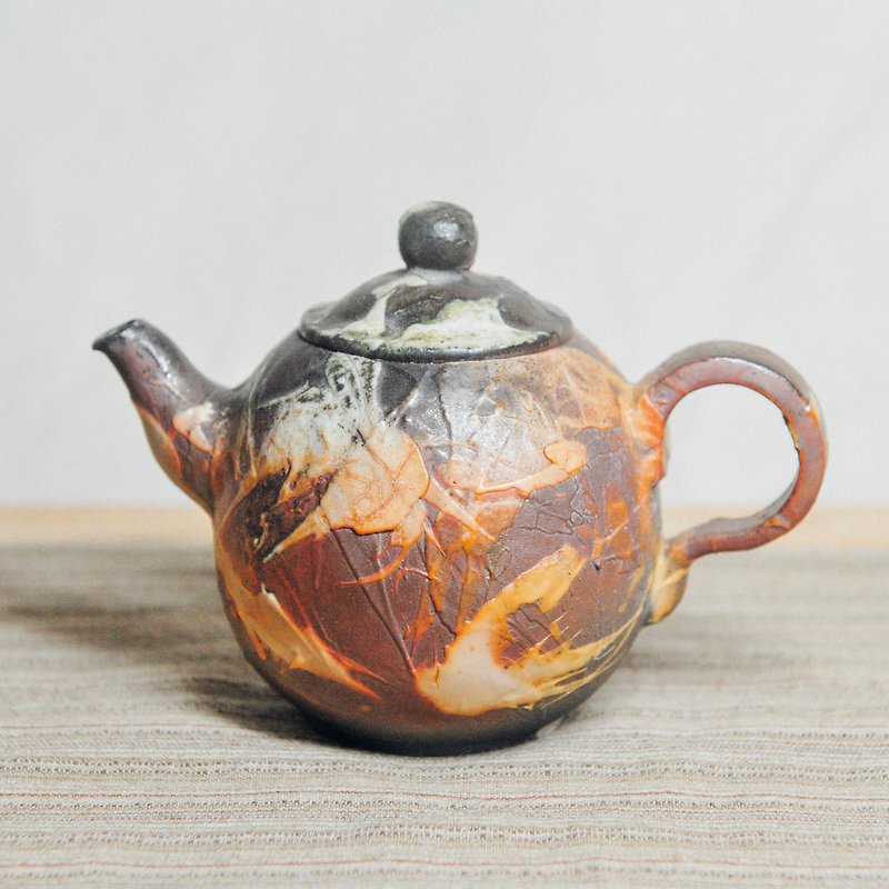 柴烧陶手作。挥洒的大茶壶 - 茶具/茶杯 - 陶 咖啡色