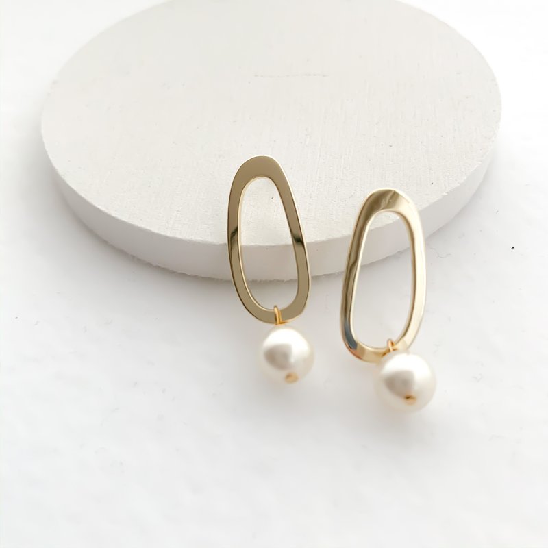 oval circle shell pearl pierces/nohole　椭圆形 珍珠色 耳環 耳环 - 耳环/耳夹 - 其他金属 金色
