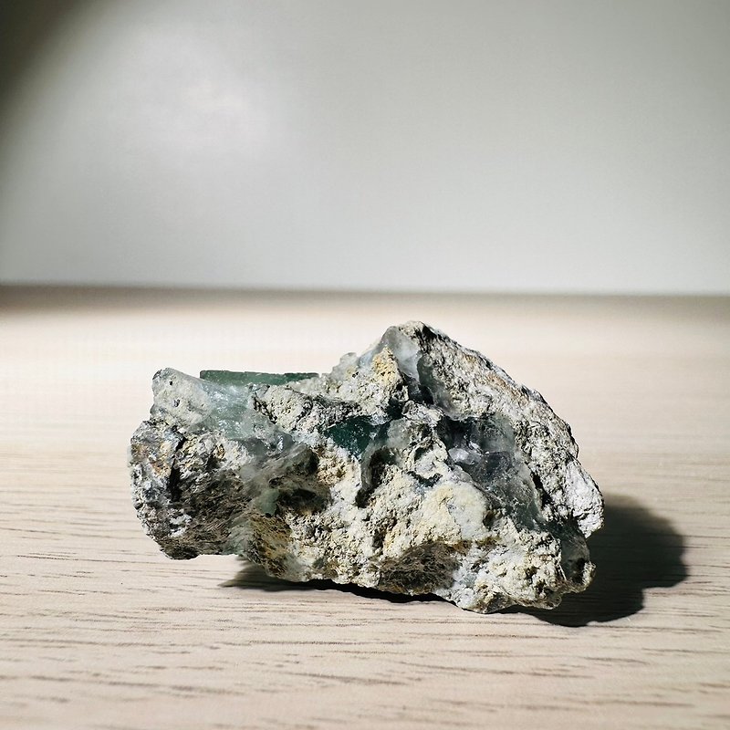 香花岭萤石91号含桧木底座 原石原矿水晶 矿标 晶矿晶簇 宝石搜藏 - 摆饰 - 其他材质 绿色