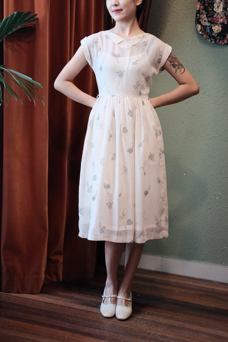 vintage dress米白色小翻领印花伞裙连衣裙古着连衣裙 - 洋装/连衣裙 - 棉．麻 
