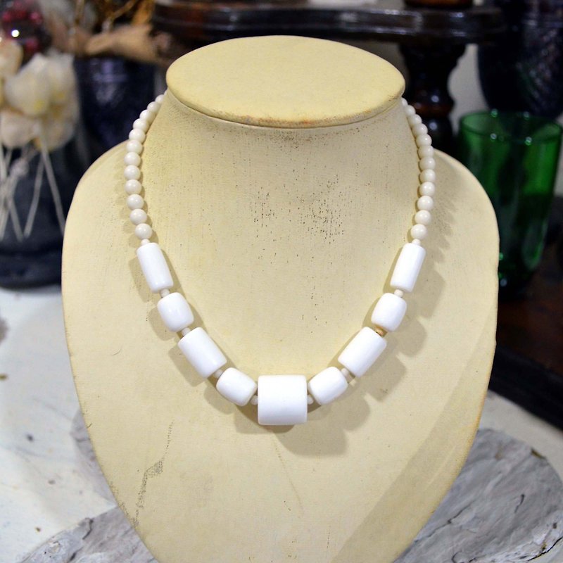 白色树脂方型圆型珠子项链 高贵优雅 日本二手中古珠宝首饰古着 - 项链 - 其他材质 白色