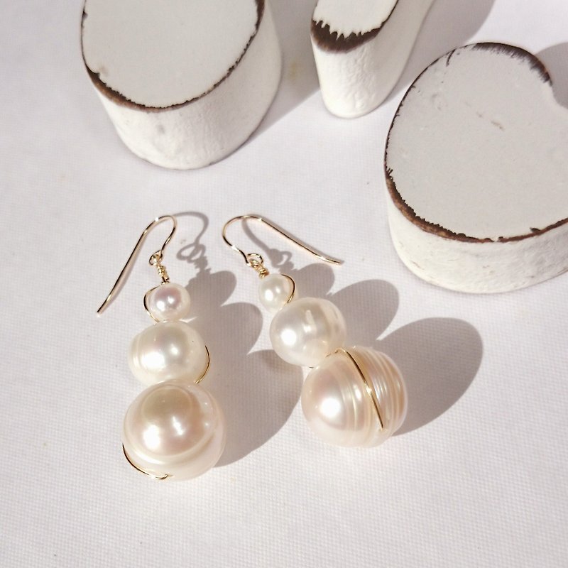 14kgf*3baroque pearls bubbles pierced earrin/earring - 耳环/耳夹 - 宝石 白色