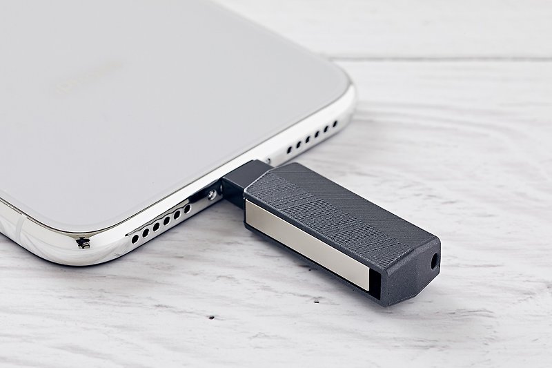 TEKQ uDrive Swivel iPhone lightning USB3.1 64GB 苹果随身碟 - U盘 - 其他金属 黑色