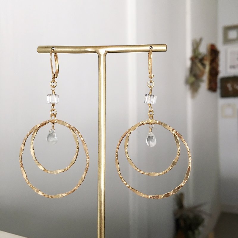 Aquamarine and Crystal quartz earrings - 耳环/耳夹 - 水晶 金色