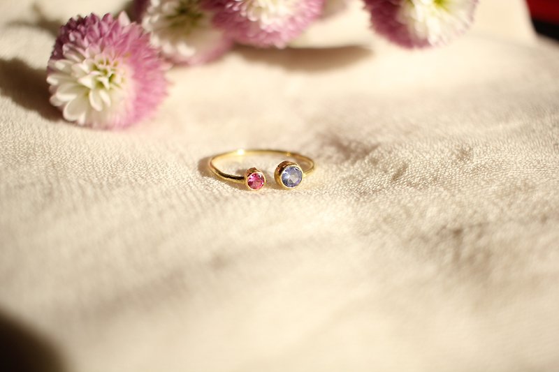 花指輪 桜色尖晶石&淡紫色坦桑石 K18 花のオープンリング　ピンクスピネル&ラベンダー色のタンザナイト　K18 - 戒指 - 宝石 粉红色