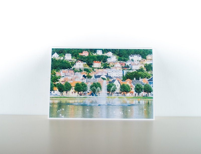 摄影明信片 | 山丘上错落的房屋-卑尔根-挪威 - 城市小旅行 - 卡片/明信片 - 纸 多色