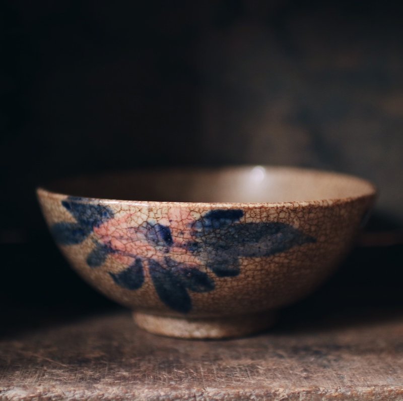 早期手绘釉裂碗
