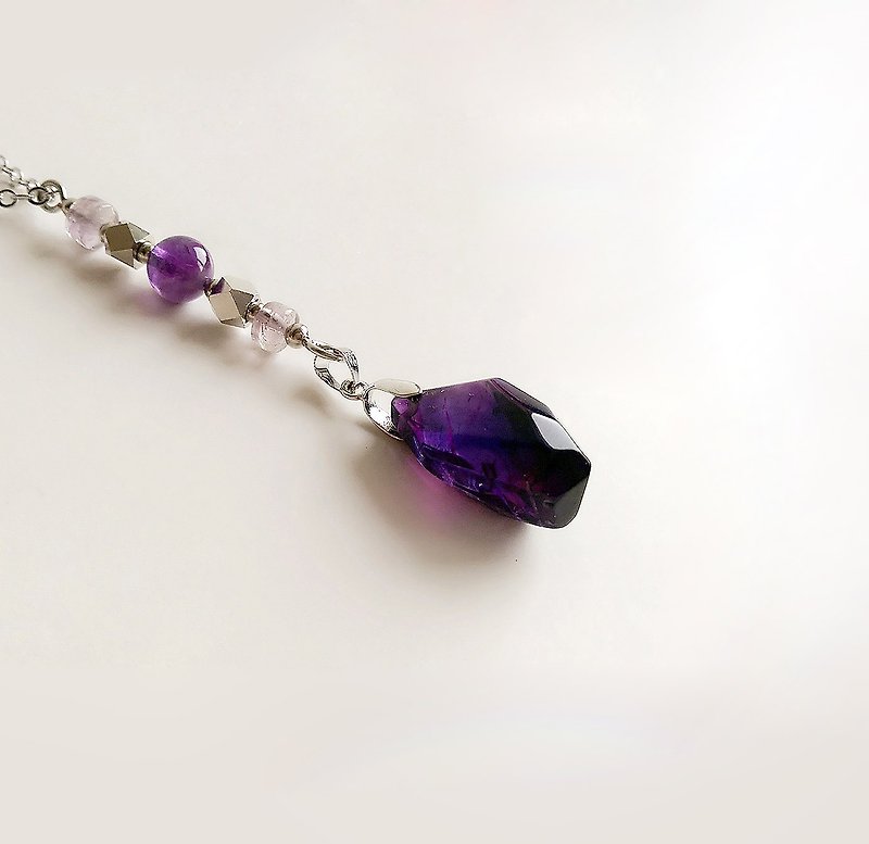 [ 宝石系 ] 冷静之心 天然矿石 紫水晶 不规则切面 黄铜 • 坠子项链 - 项链 - 宝石 紫色