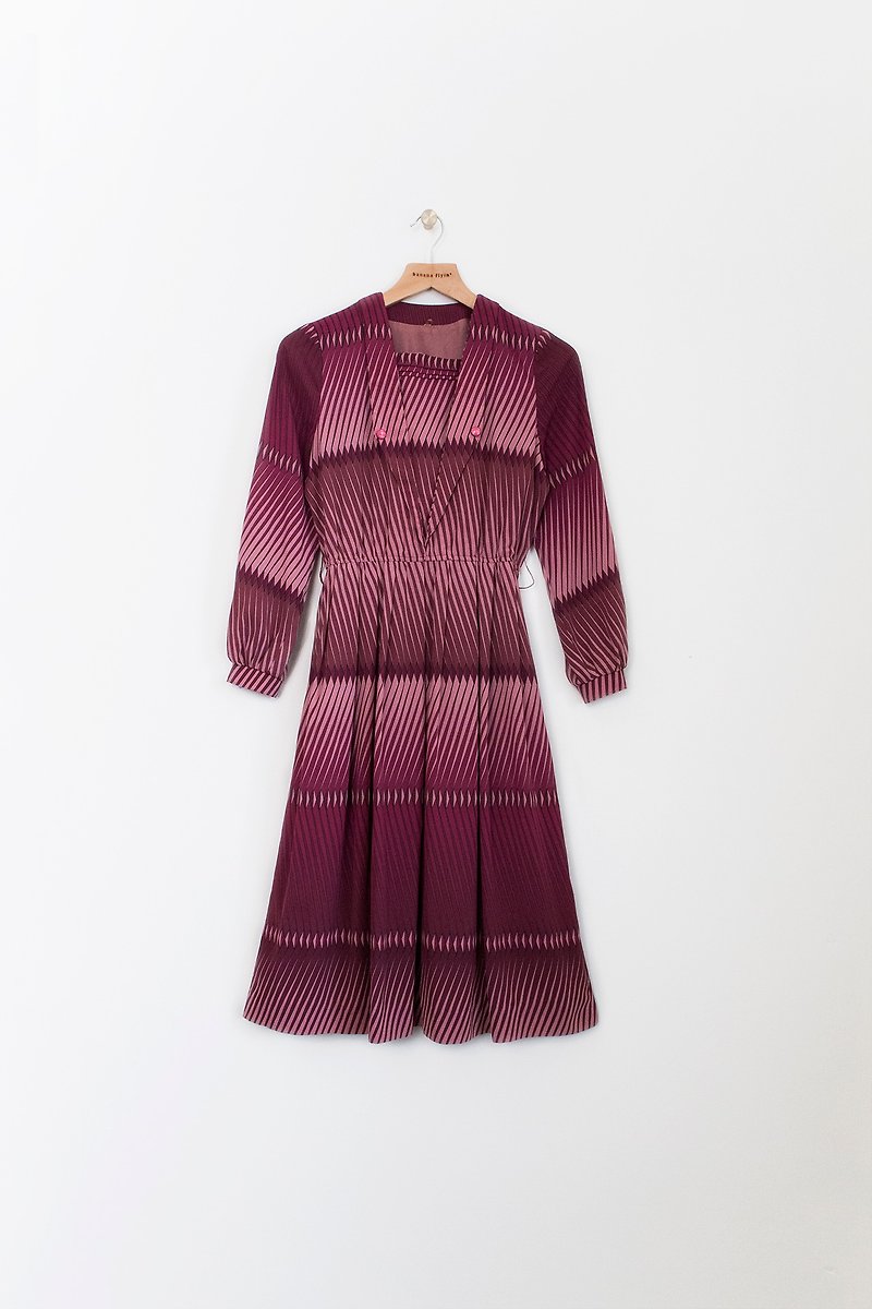 BANANA FLYIN' vintage dress 双色条文长袖洋装- 附腰带 - 洋装/连衣裙 - 其他材质 