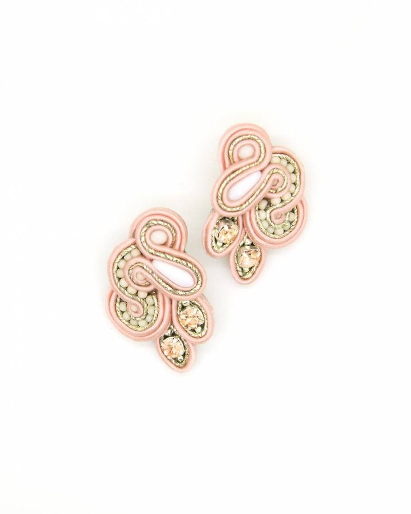 Earrings Asymmetric stud earrings in beige colorChristmas Gift Wrapping - 耳环/耳夹 - 其他材质 粉红色