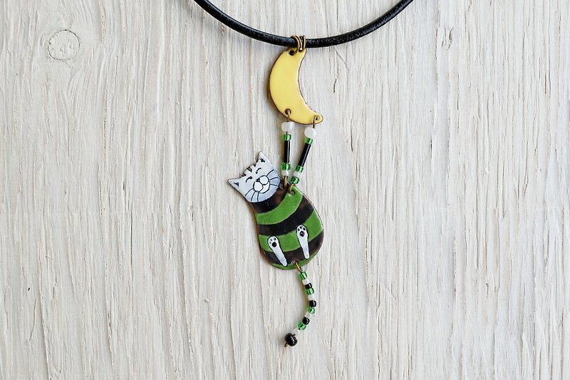 珐琅 项链 绿色 - Green Cat, Cat necklace, Striped necklace,, Cat jewelry, Cat and moon,