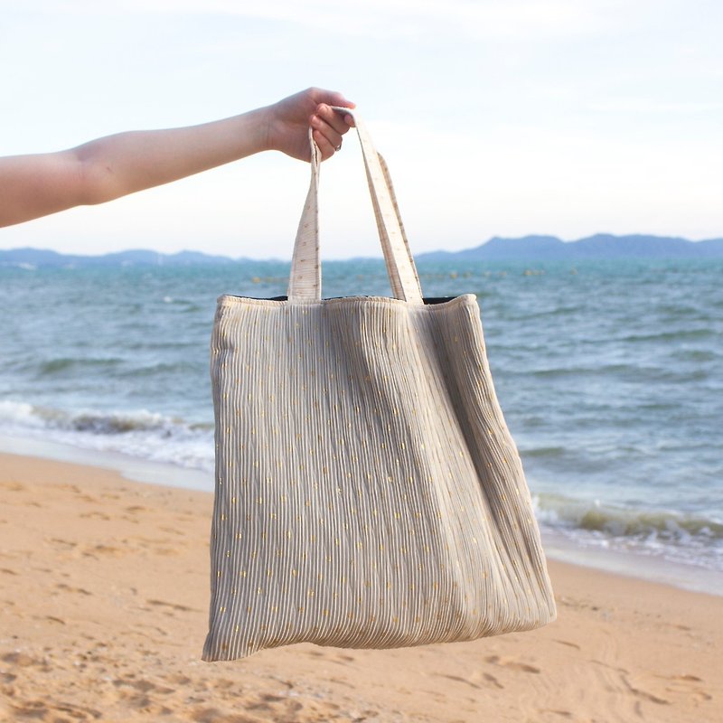 Tote Bag / Everyday bag / Pleated fabric