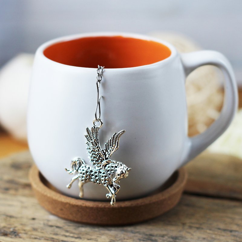 Pegasus tea infuser for loose leaf tea, Tea Maker with fantasy creature charm - 茶具/茶杯 - 不锈钢 银色