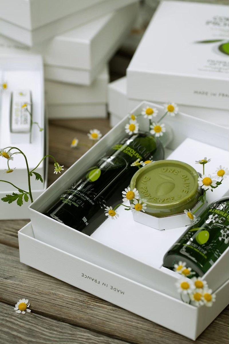 法国 毕修林 方型礼盒三件组 沐浴礼盒 - 沐浴用品 - 纸 绿色