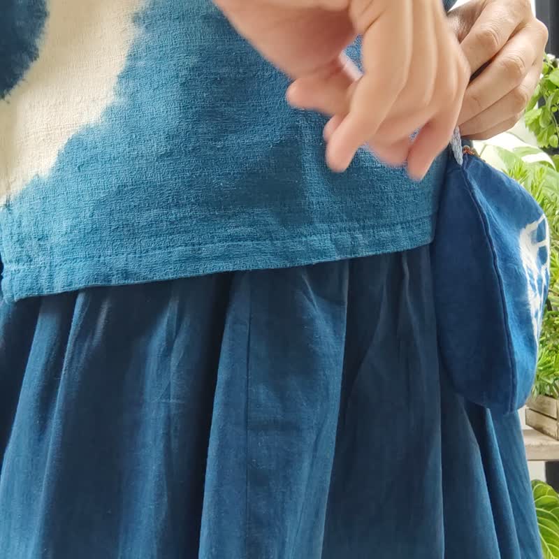 Suvi -  轻薄面料棉质靛蓝扎染半身裙 - 裙子 - 棉．麻 蓝色