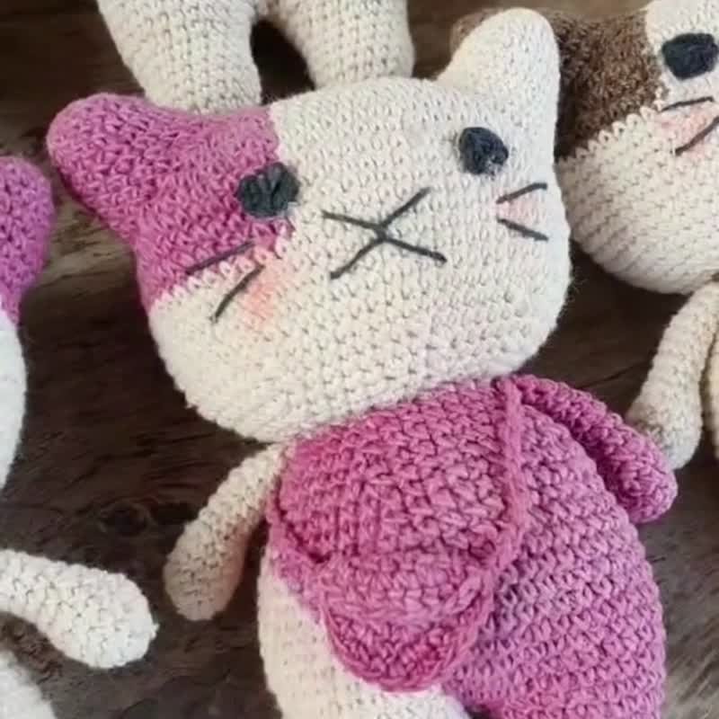 Natural Dyed Cotton Crochet Doll, Kitty Cat, Kitten, Choco white - 玩偶/公仔 - 棉．麻 白色